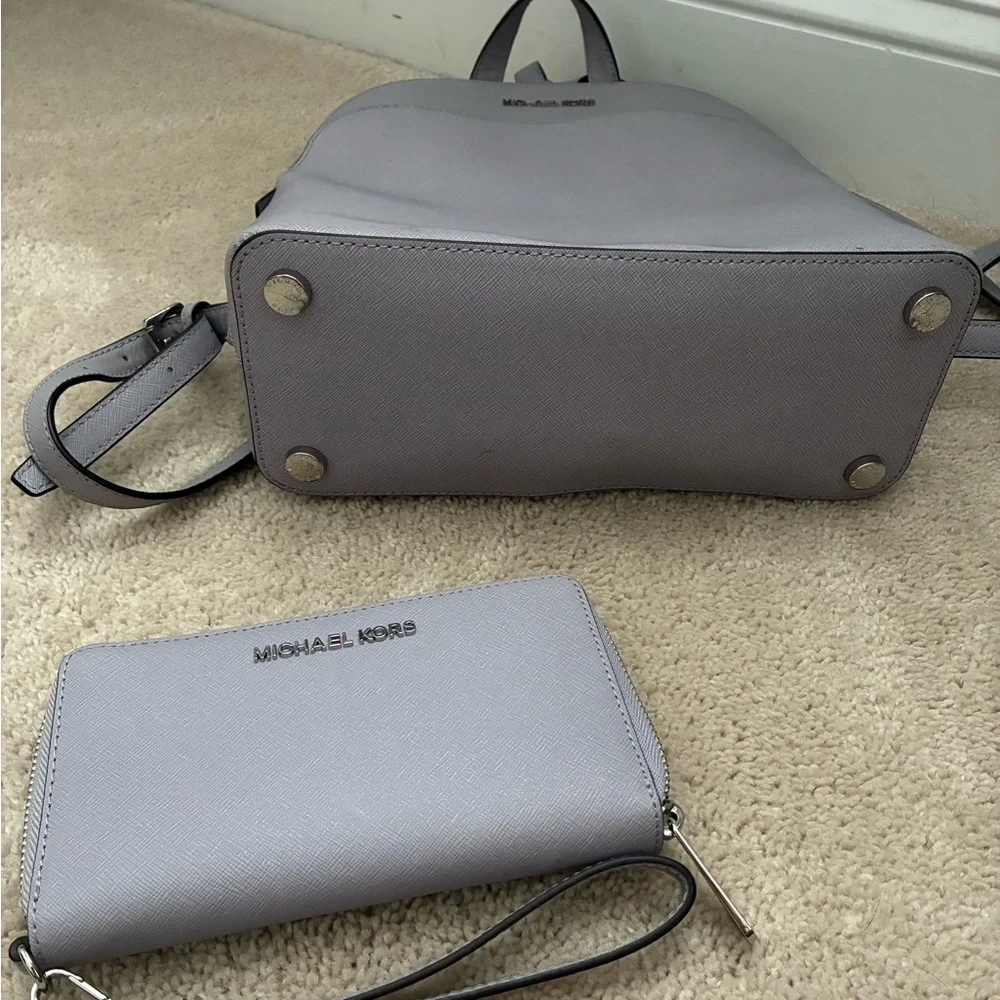 Michael Kors lavender Saffiano Leather Backpack with Matching Wallet - Picture 4 of 11